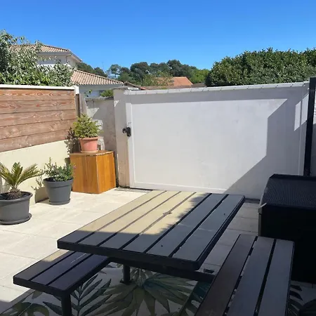 Le Repos Дом отдыха Гюжан-Местрас